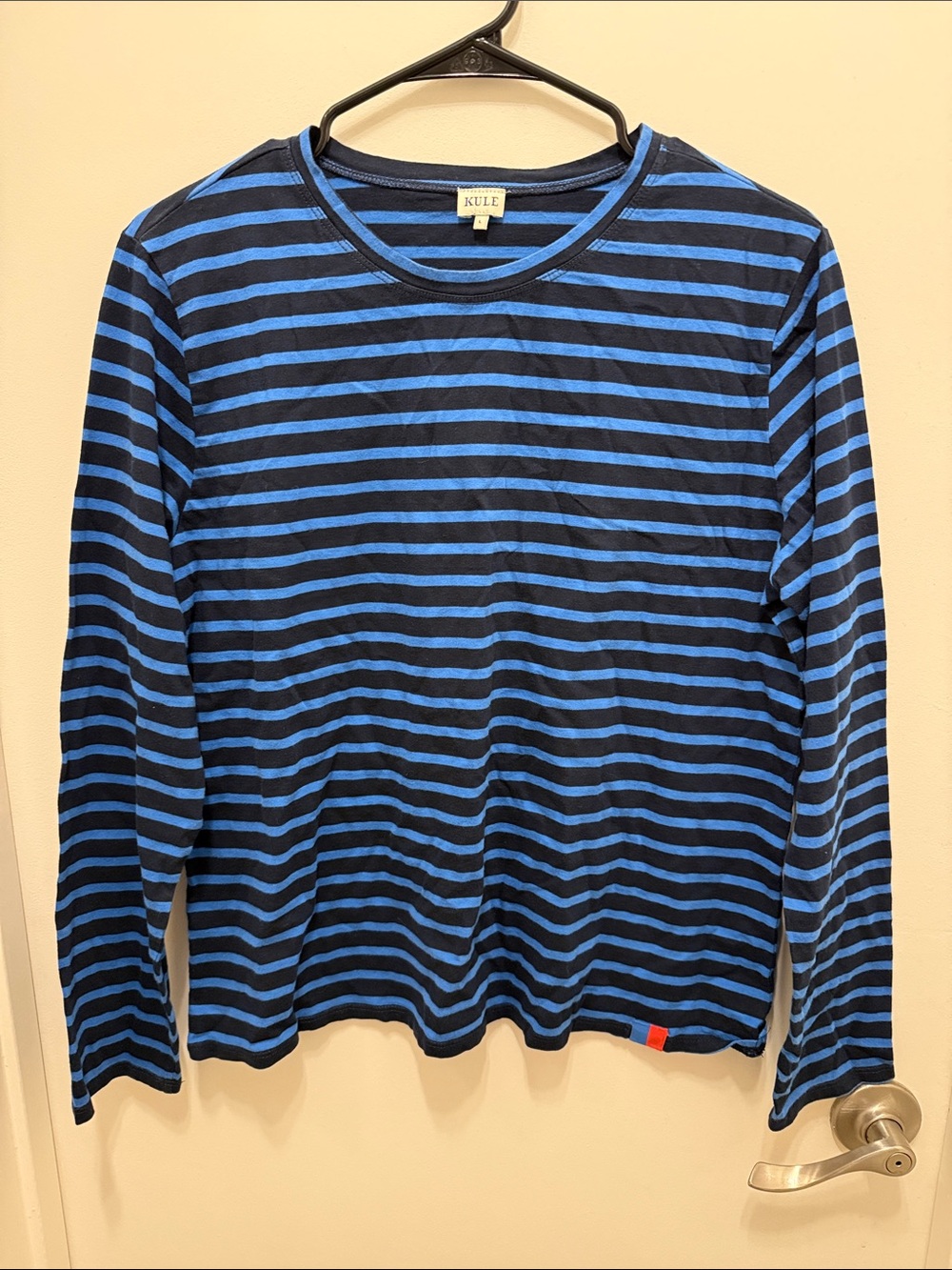 KULE striped modern long sleeve top